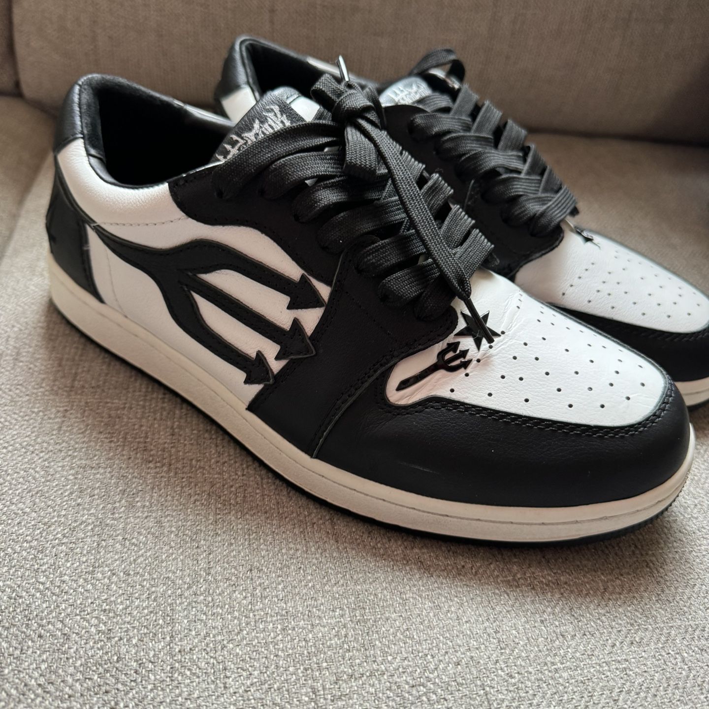 Pitchfork Black Shoes for Sale in Fontana, CA - OfferUp