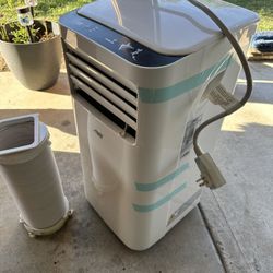 Arctic King 8K Portable Air Conditioner with Remote Control
