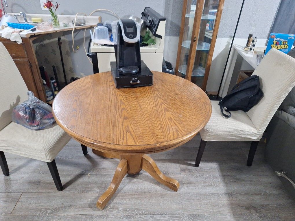 Round Wood Dining Room Table