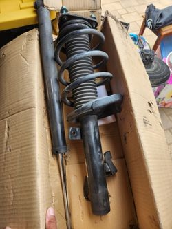 2010 Mazda 5 Front Struts And Rear Shocks