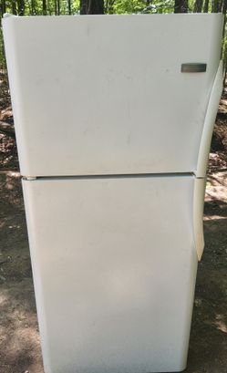 MOTG: USED REFRIGERATOR FOR SALE