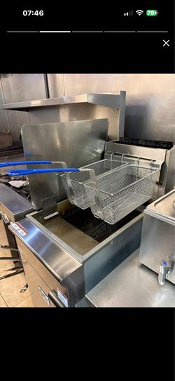 Commercial, deep fryer basket