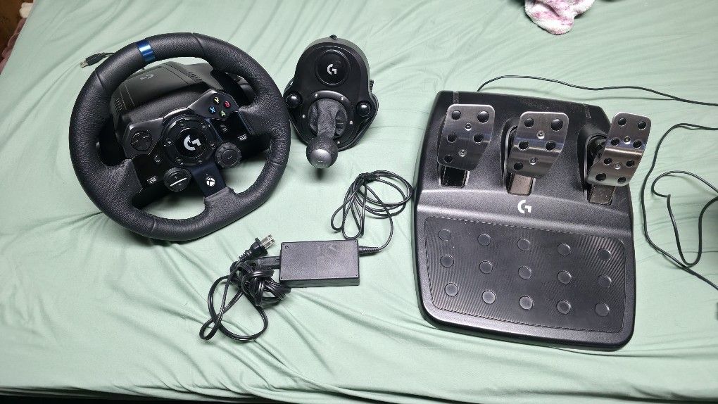 Logitech G923