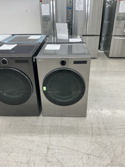 LG Vented ULTRA capacity Smart Front Load GAS Dryer