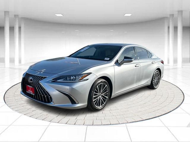 2022 Lexus ES 300h