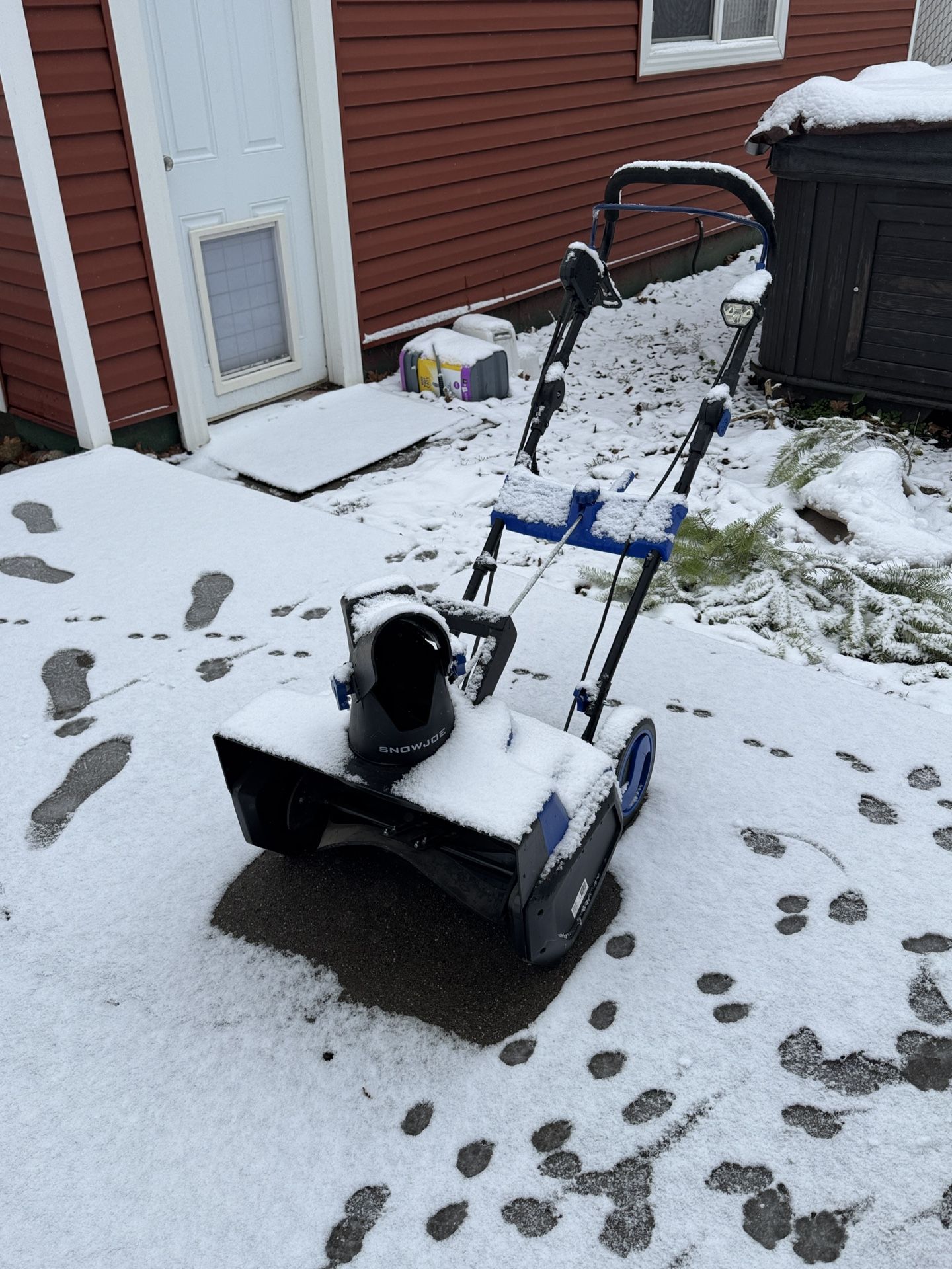 Snow Joe Snow Blower