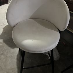 4 Bar stools