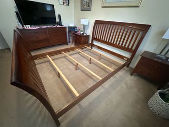 Ethan Allen Queen Sleigh Bed Frame.