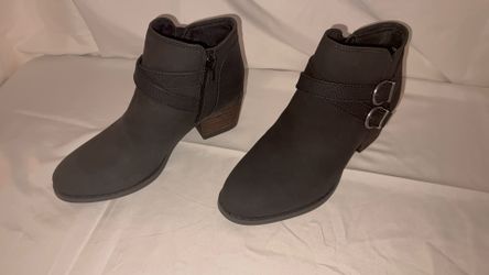 Women's Blaire Western Buckle Boot size 5M