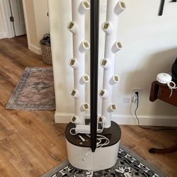 Gardyn Hydroponic Tower