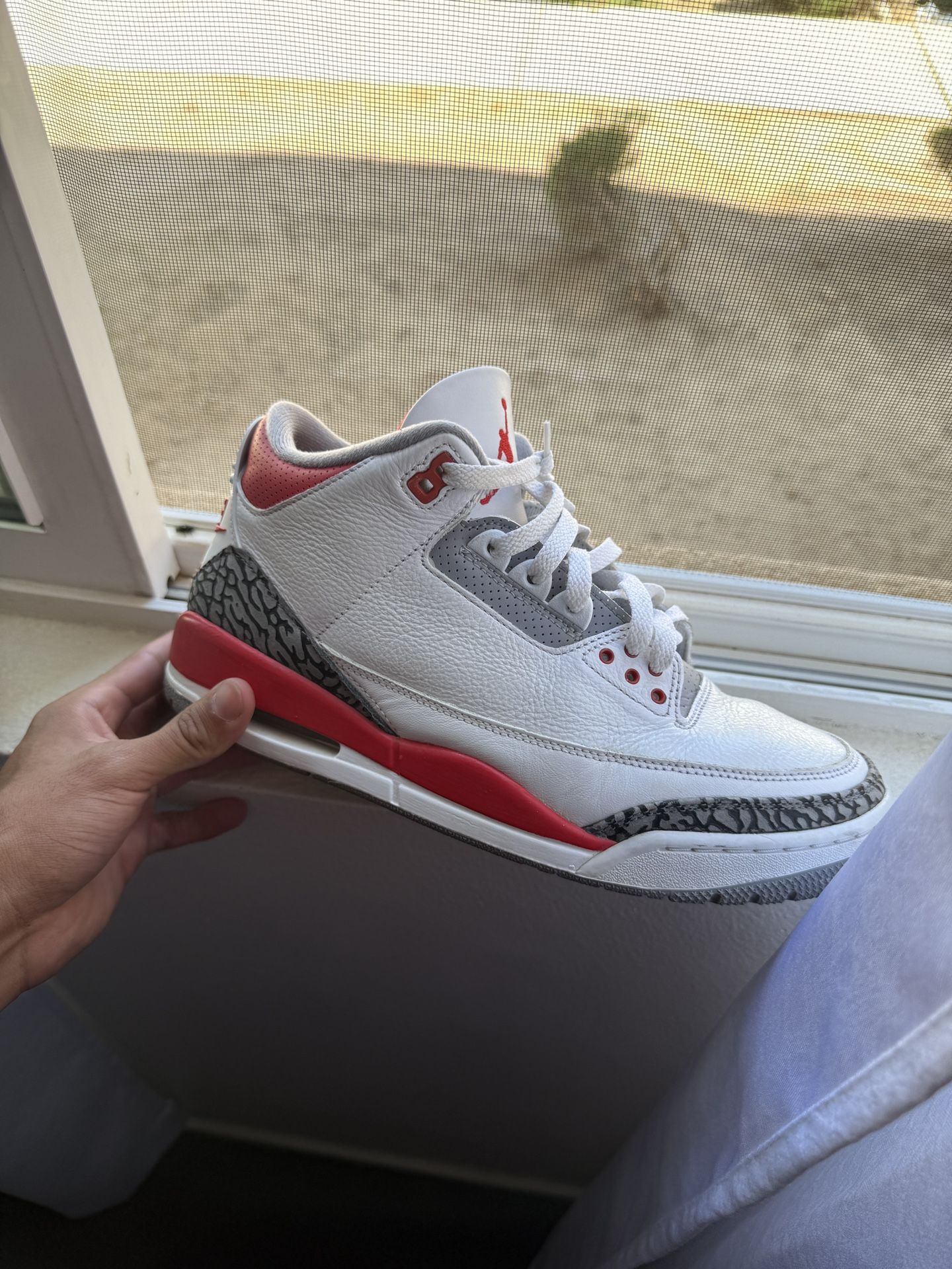 Jordan 3 Fire Red