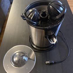 Citrus juicer
