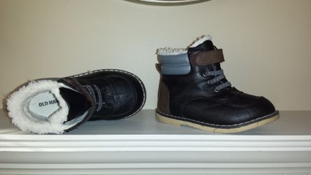 Boys Old Navy size 8