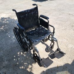 Drive Wheelchair 19" With Footrests 