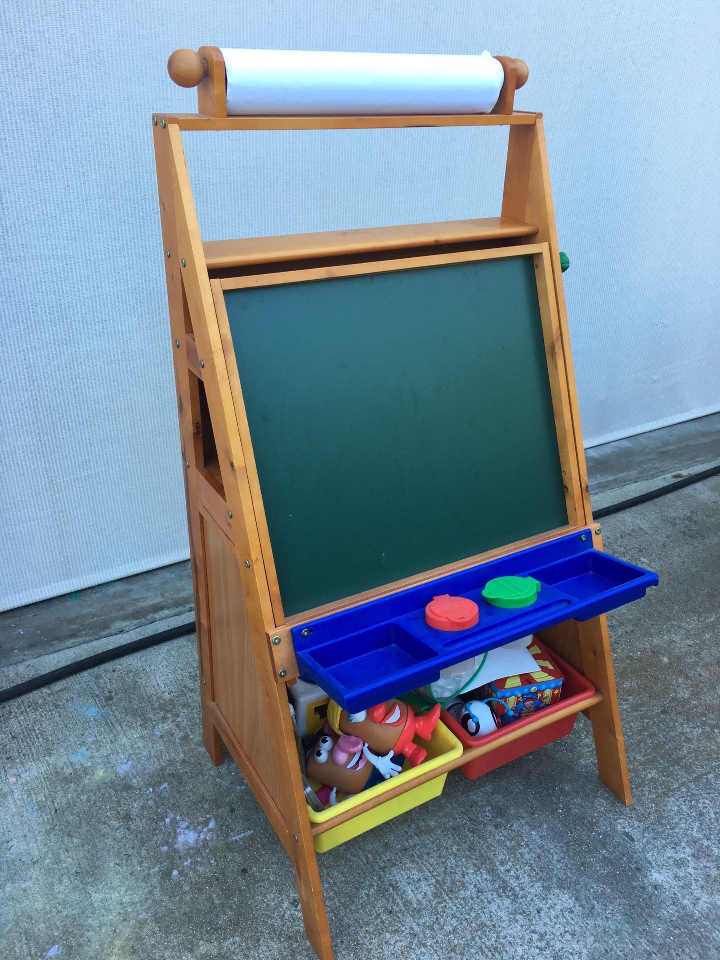 Activity table/drawing easel