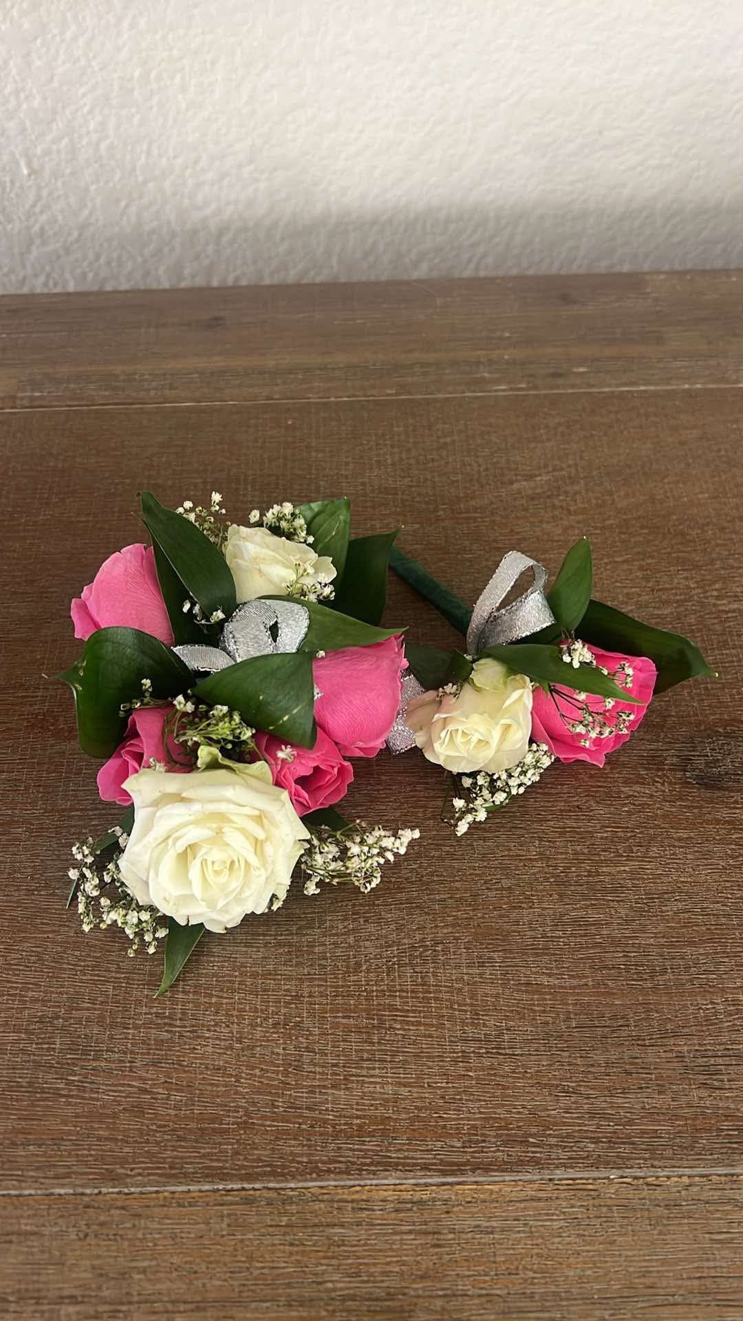 Got  Prom?  Made to order Prom corsage and boutonnière sets corsages and boutonnières