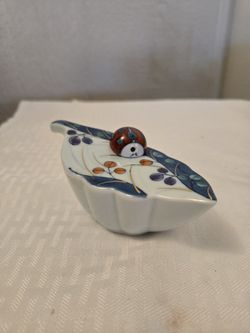 Ladybug Soy sauce dispenser 