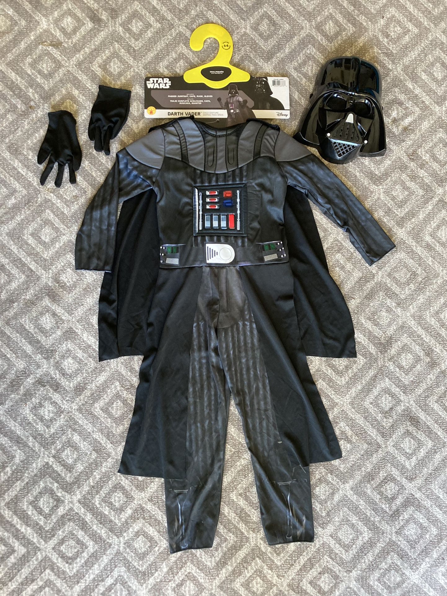 Darth Vader Costume (kids Size 5-6)