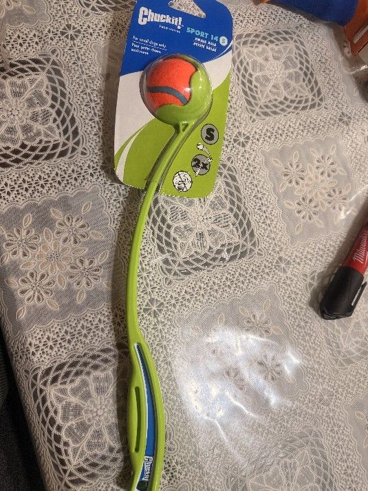 ChuckIt! Sport 14S Ball Launcher For Small Dogs