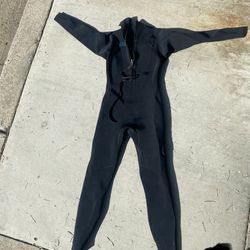 Feral 3/2 Women's wetsuit Size 8