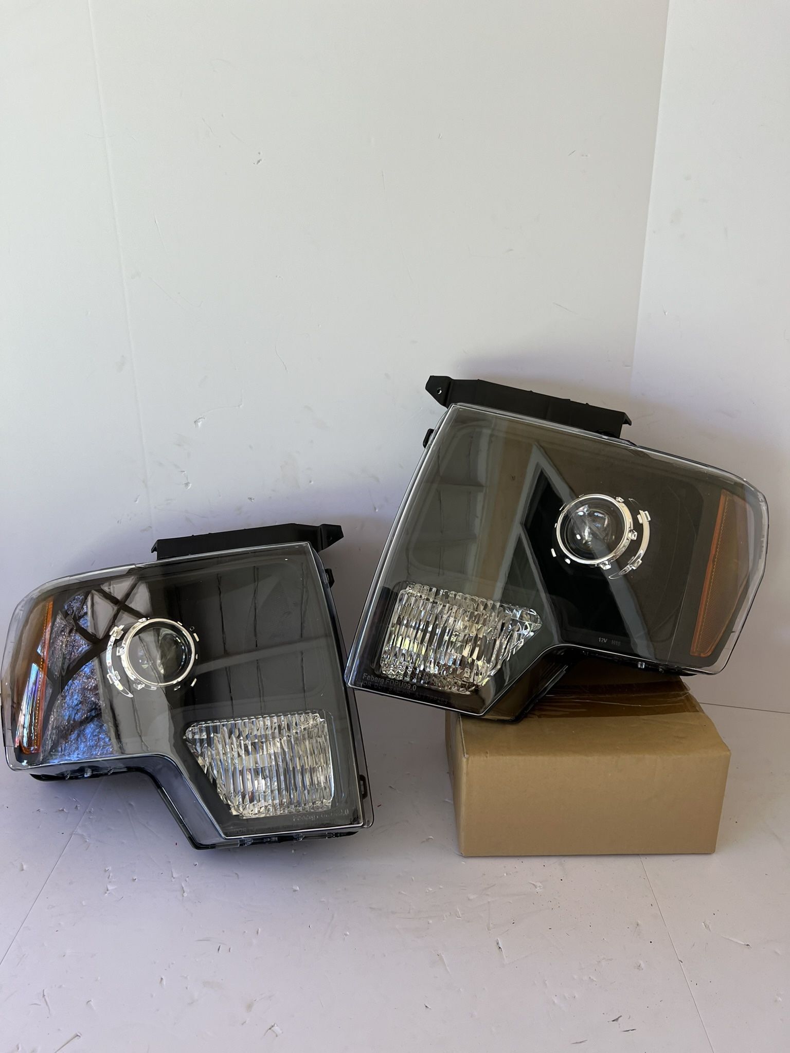 Ford F150 Model 2009-2014 Headlights