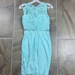 Turquoise Lace Cocktail Dress – Excellent Condition