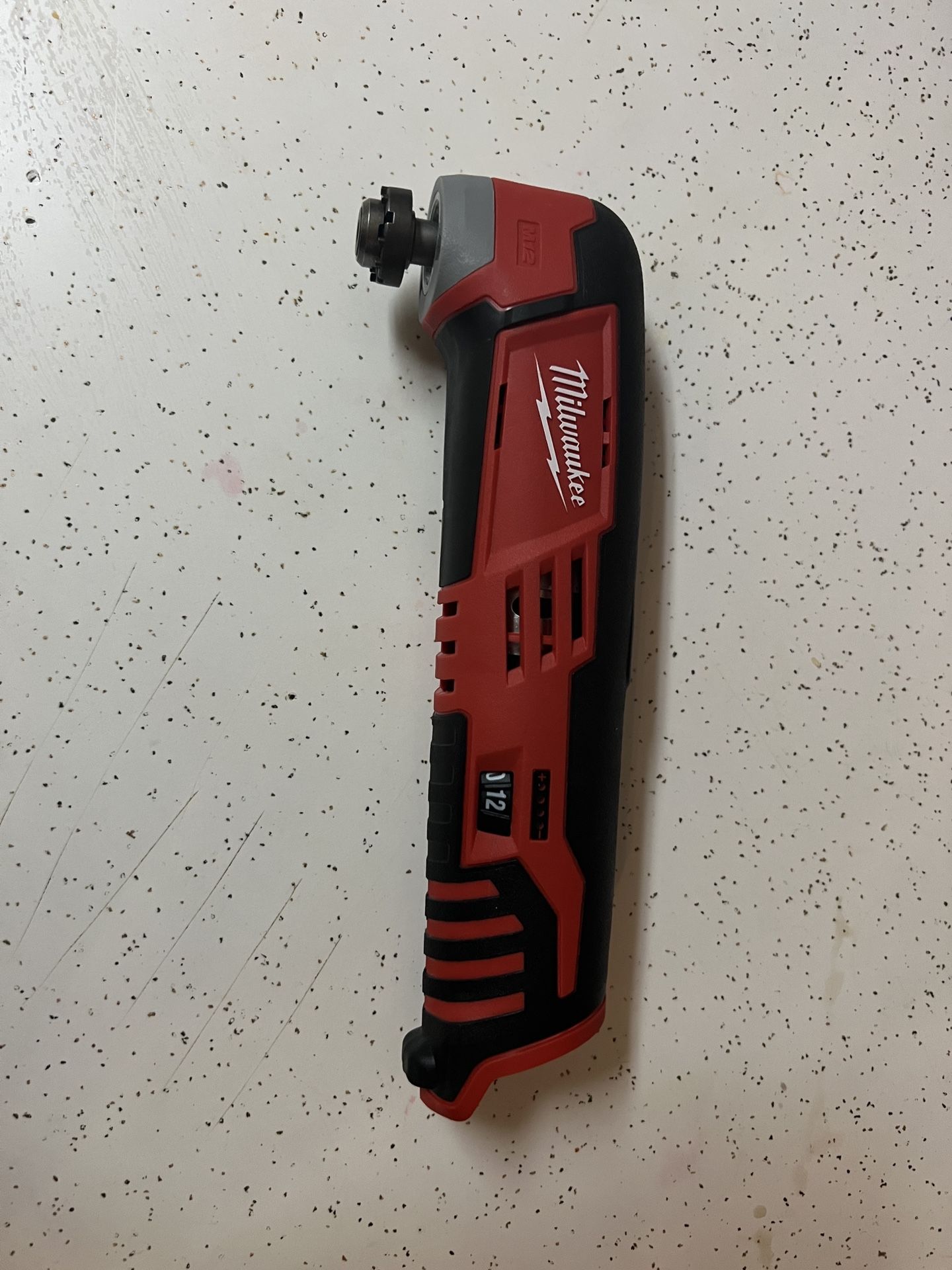 Multi-tool Milwaukee 12 V ( Tool Only )