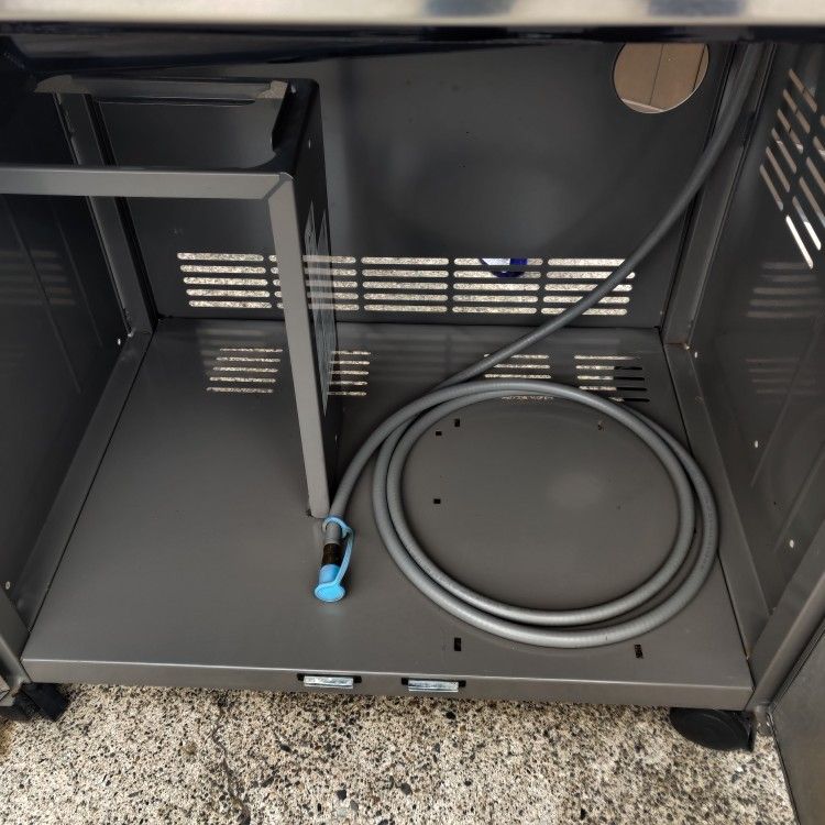 Weber Smart temperature Grilling Hub for Sale in Portland, OR - OfferUp