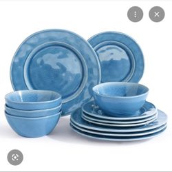 PALLETS OF NEW DINNERWARE SETS 