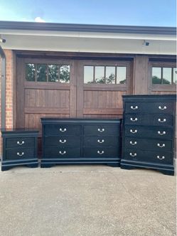 Black Dresser, Chest, and Nightstand Set