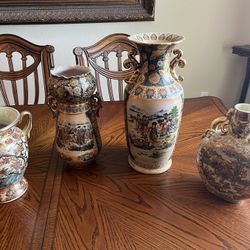 Set Of Chinese Vases 