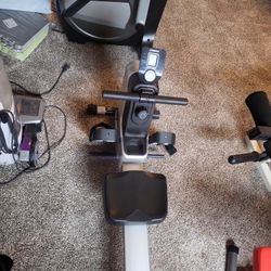 Stamina Rowing Machine 