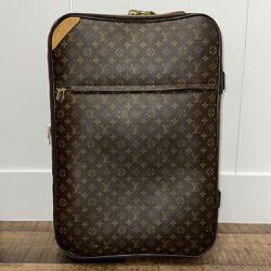 Louis Vuitton Pegase 70 Monogram Authentic Rolling Suitcase for