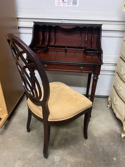 Beautiful Desk with Chair