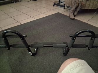 This item is a doorway levarage pull-up-bar