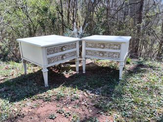 Pair of Vintage French Provincial Nightstands