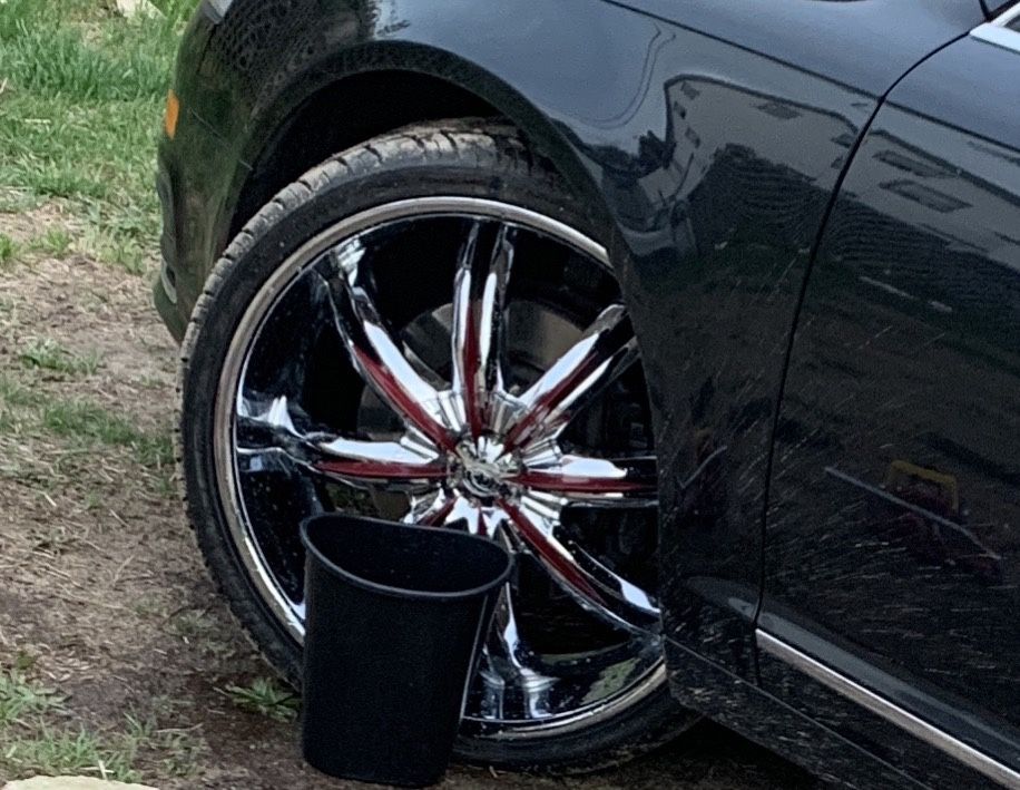 22” 5 lug universal rims brand new condition rims and tires are brand