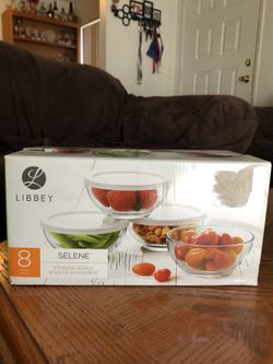 4 Glass Tupperware bowls