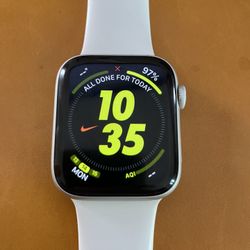 Apple Watch Series 5 Nike GPS/Cellular for Sale in Doylestown, PA