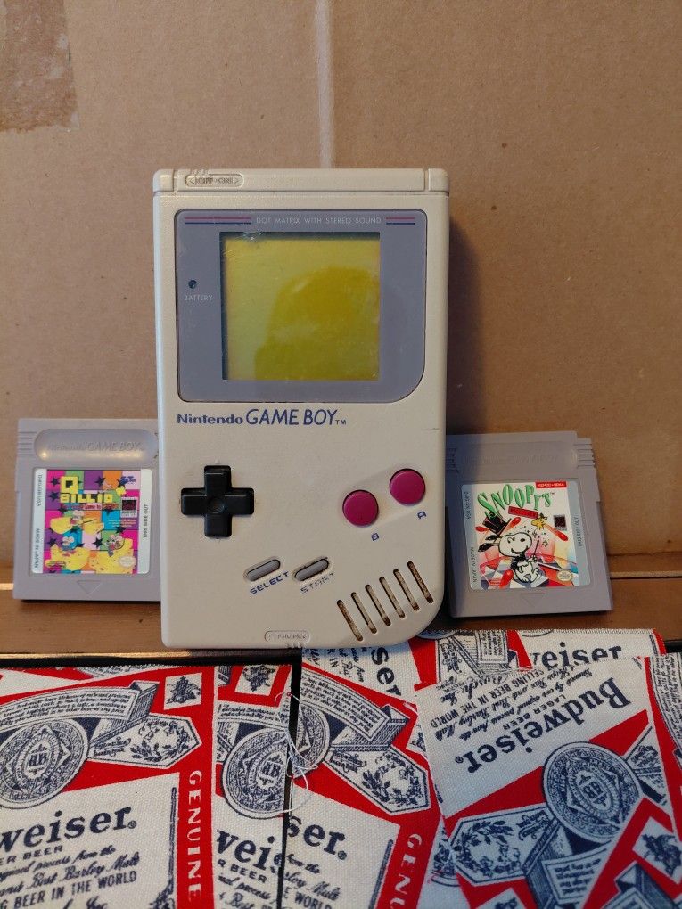 1989 Gameboy + 2 games please read description!!!