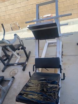 Leg press machine