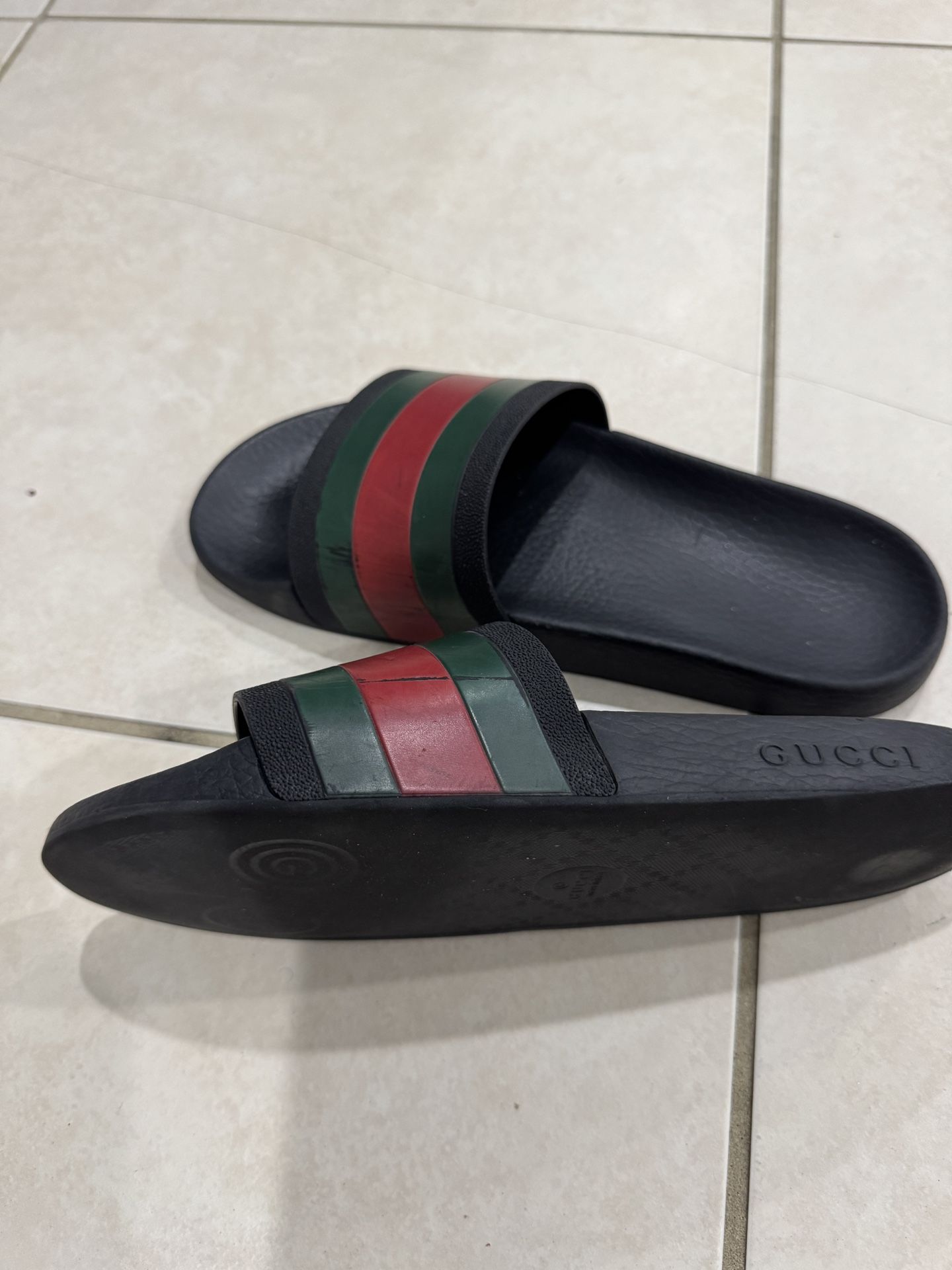 Gucci Size 8