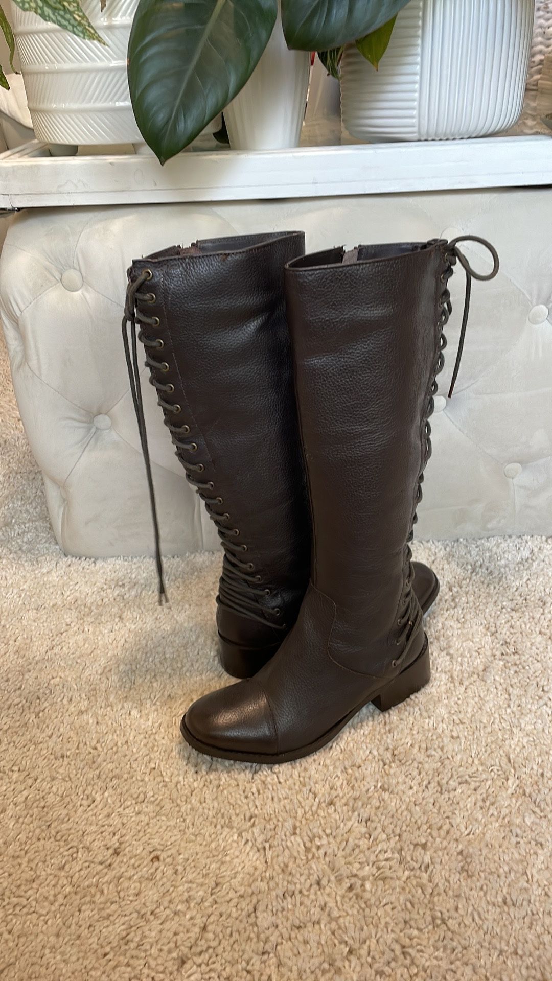 New women’s leather brown boots knee high Two Lips 6.5 lace up back 1.5 heel 16.5” high