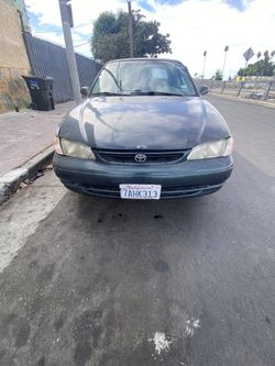2000 Toyota Corolla