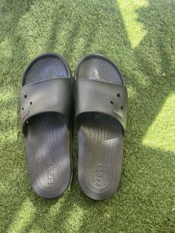 Men’s rubber Croc sandal size 13