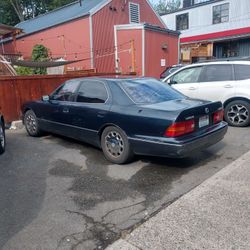 1996 Lexus LS 400