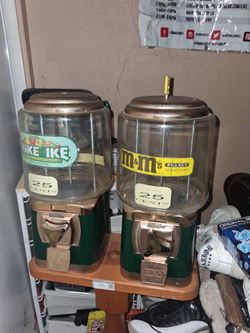 Candy dispenser