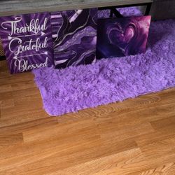 Curtains,Pictures And Pillowcases 