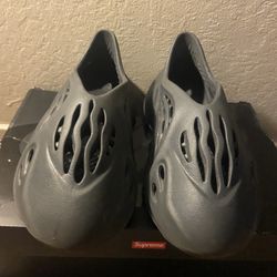 Adidas Yeezy Foam RNR *USED*