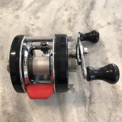Vintage Abu Garcia Ambassadeur 4600C Red Belo Bait Casting Reel #780500
